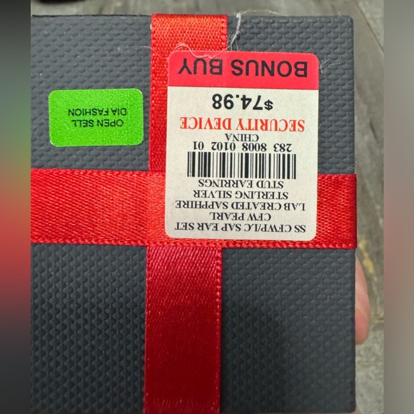 Lab Created White Sapphire and Cultured Freshwater Pearl 2 Pair 925 Earring - Picture 5 of 5